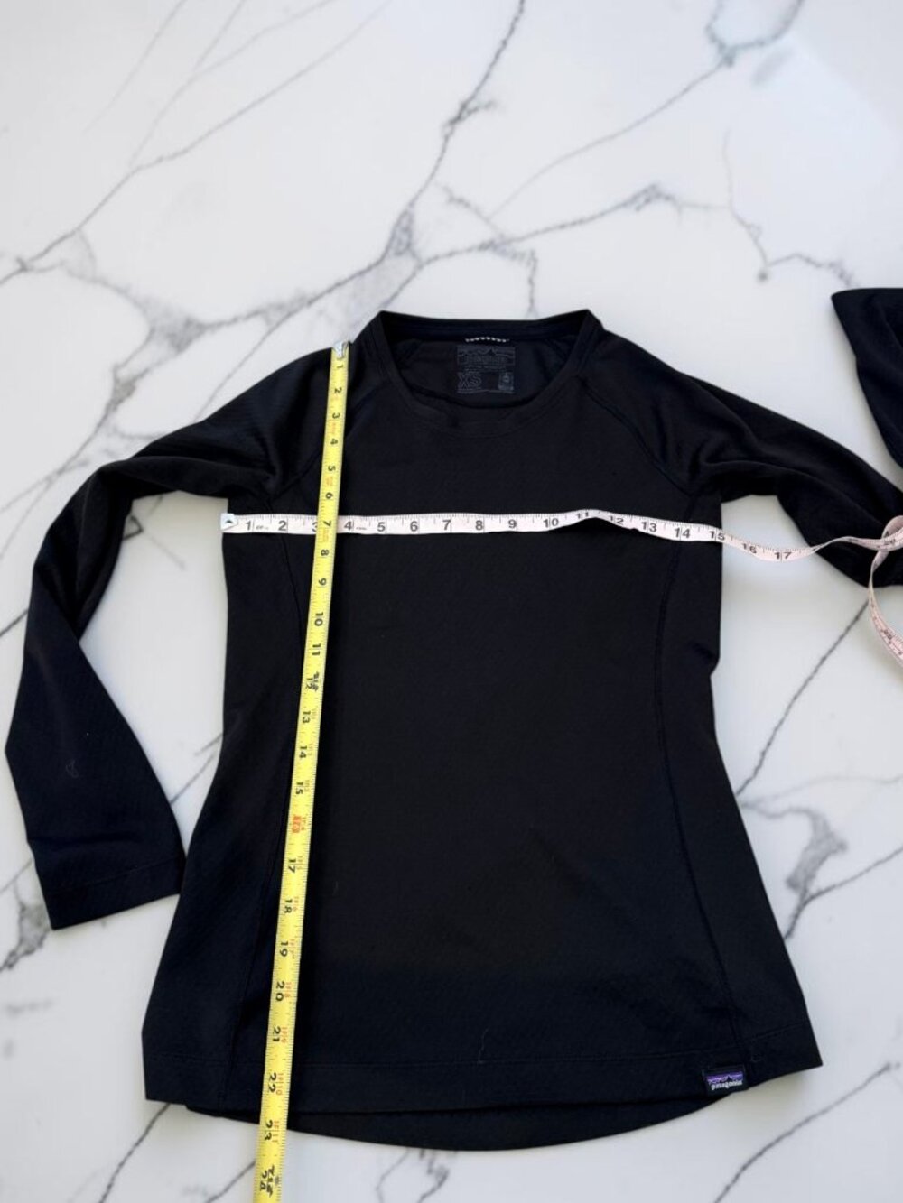 Patagonia Women's Size XS Capilene Midweight Baselayer Long Sleeve Top in Black - Picture 3 of 9
